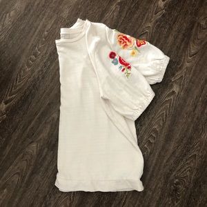 Loft shirt with flower stitching